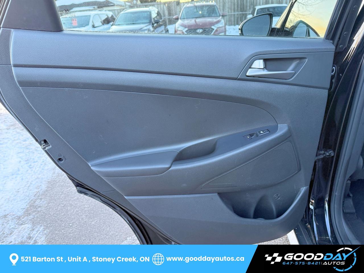 2017 Hyundai Tucson SE 2.0L AWD LOADED 29 SERVICE RECORDS CLEAN CARFAX Photo