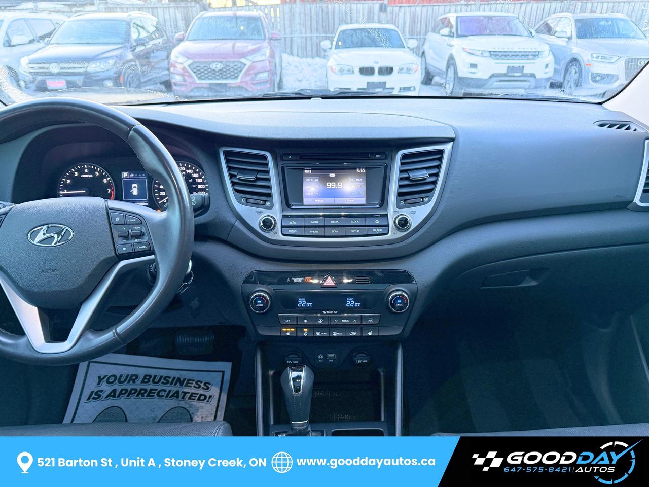 2017 Hyundai Tucson SE 2.0L AWD LOADED 29 SERVICE RECORDS CLEAN CARFAX Photo