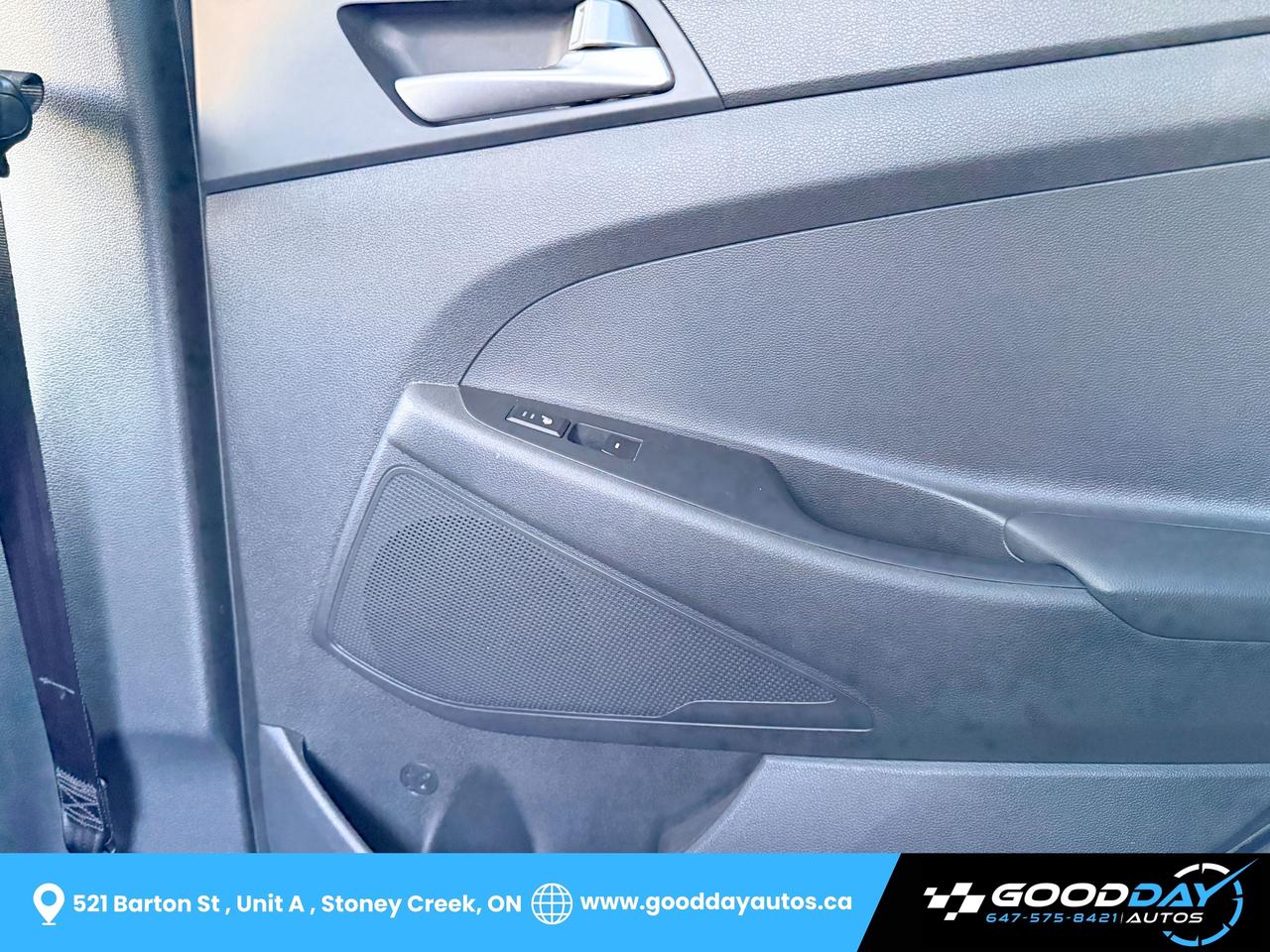 2017 Hyundai Tucson SE 2.0L AWD LOADED 29 SERVICE RECORDS CLEAN CARFAX Photo