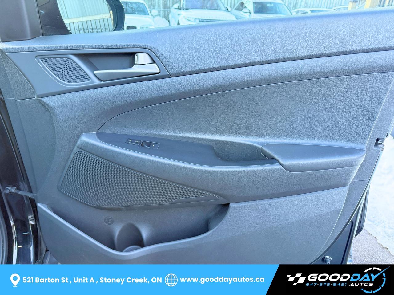 2017 Hyundai Tucson SE 2.0L AWD LOADED 29 SERVICE RECORDS CLEAN CARFAX Photo