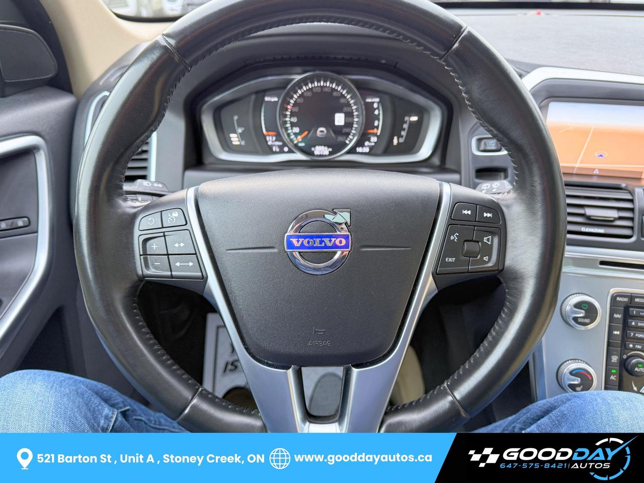 2017 Volvo XC60 T5 Inscription Special Edition Premier LOW KMS Photo