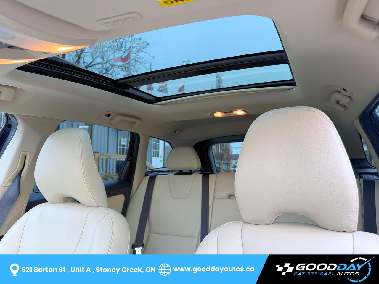 2017 Volvo XC60 T5 Inscription Special Edition Premier LOW KMS Photo