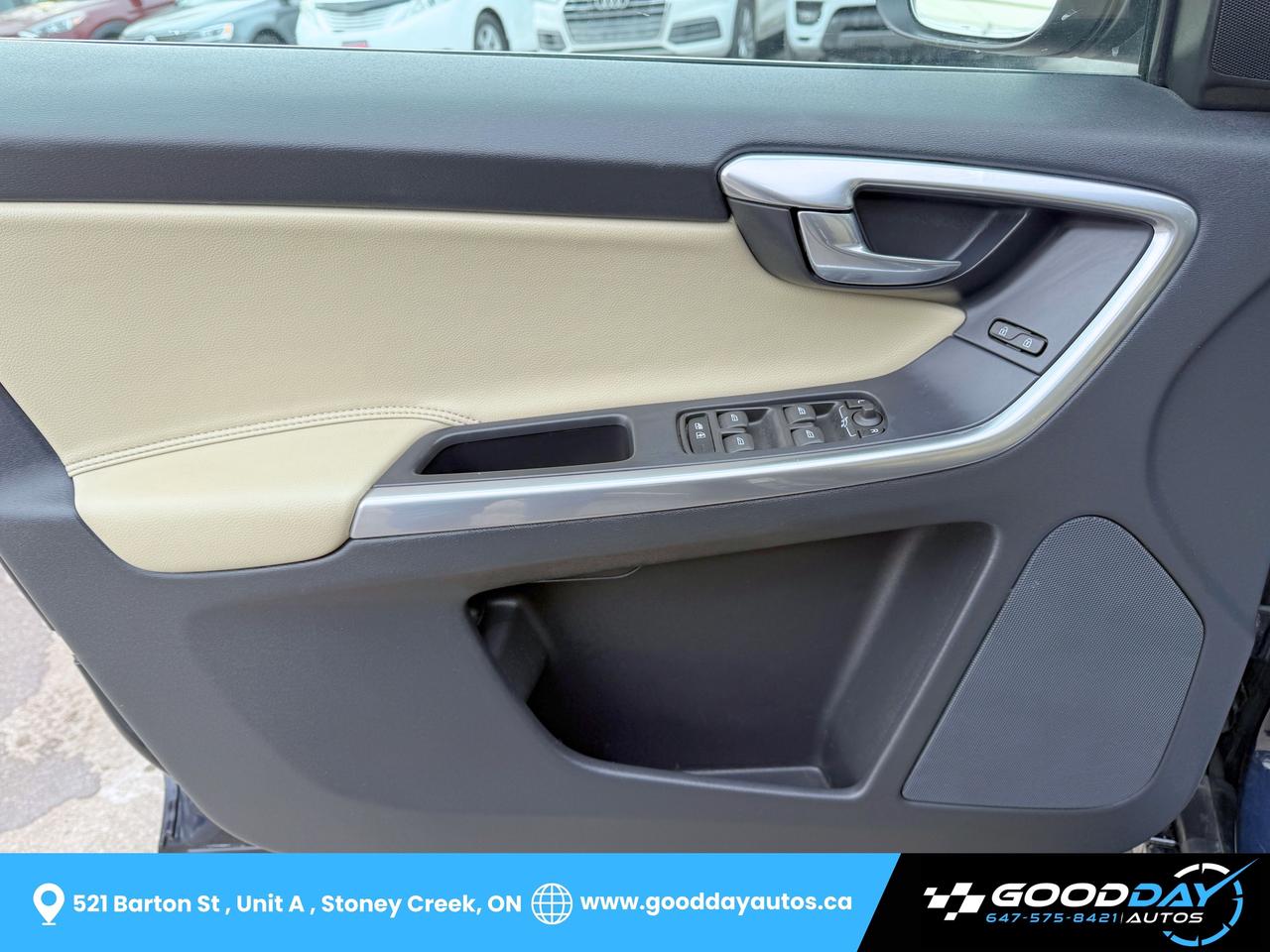 2017 Volvo XC60 T5 Inscription Special Edition Premier LOW KMS Photo