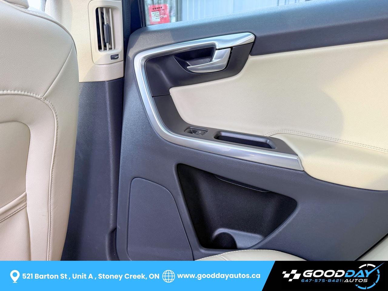 2017 Volvo XC60 T5 Inscription Special Edition Premier LOW KMS Photo