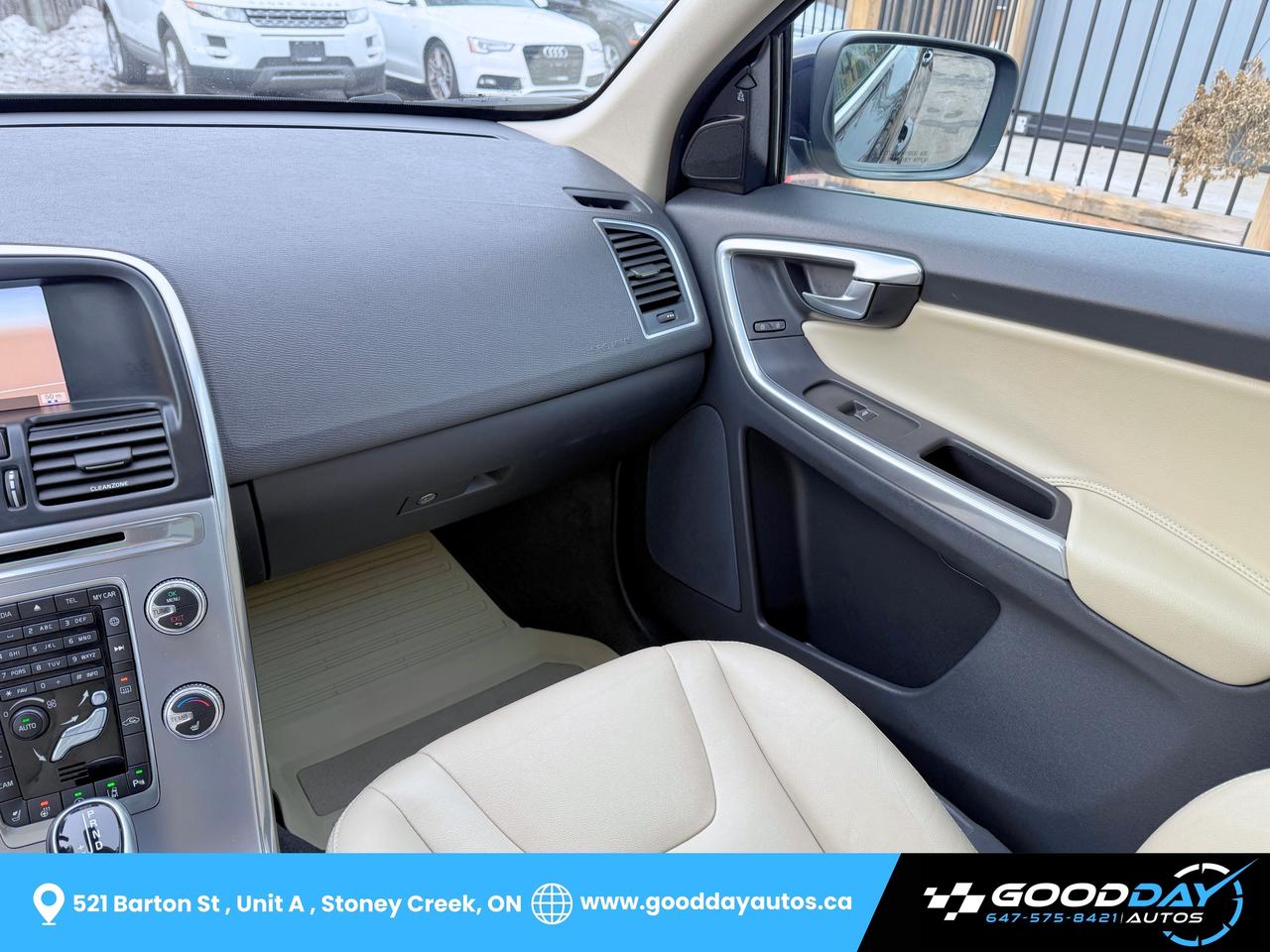 2017 Volvo XC60 T5 Inscription Special Edition Premier LOW KMS Photo