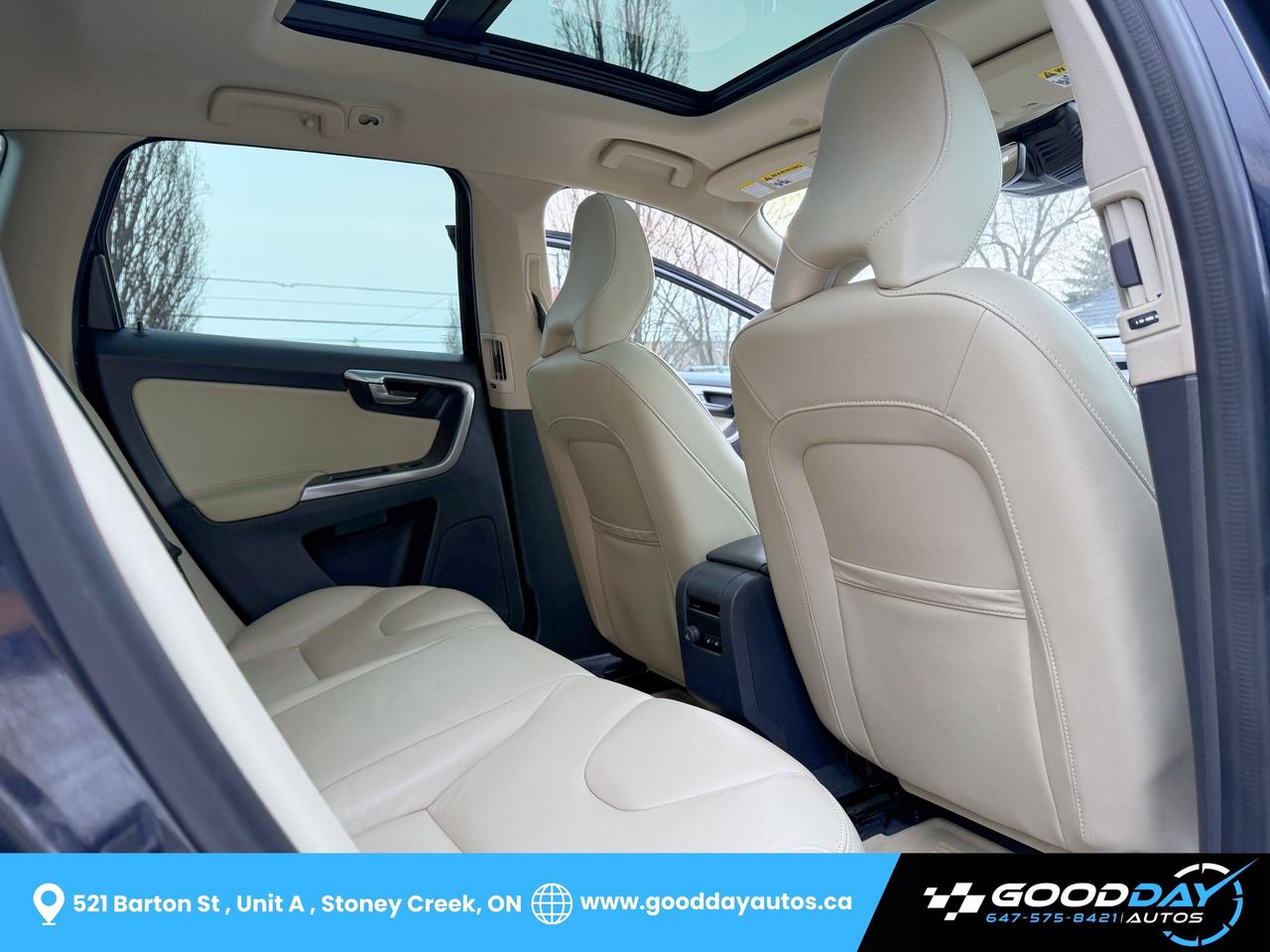 2017 Volvo XC60 T5 Inscription Special Edition Premier LOW KMS Photo