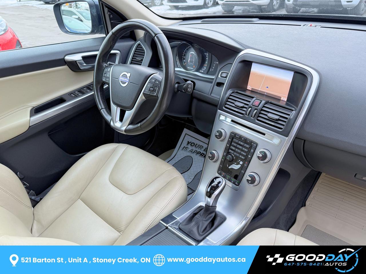 2017 Volvo XC60 T5 Inscription Special Edition Premier LOW KMS Photo