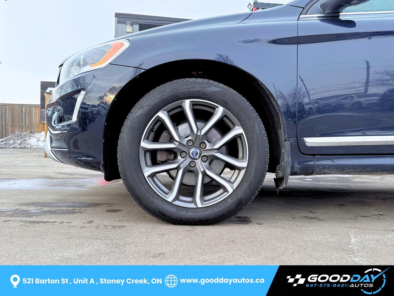 2017 Volvo XC60 T5 Inscription Special Edition Premier LOW KMS Photo