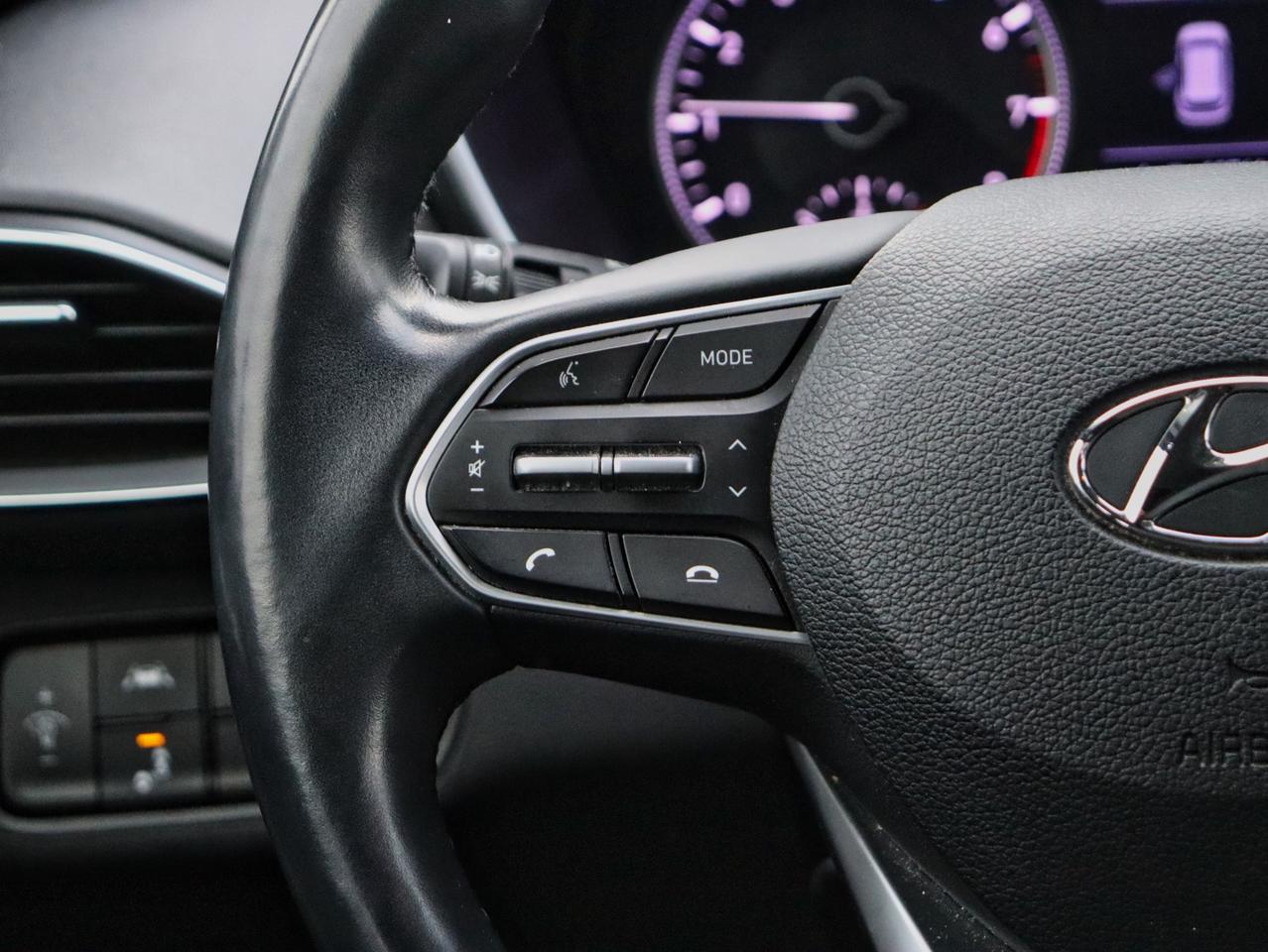 2019 Hyundai Santa Fe SEL 2.4 AWD Photo