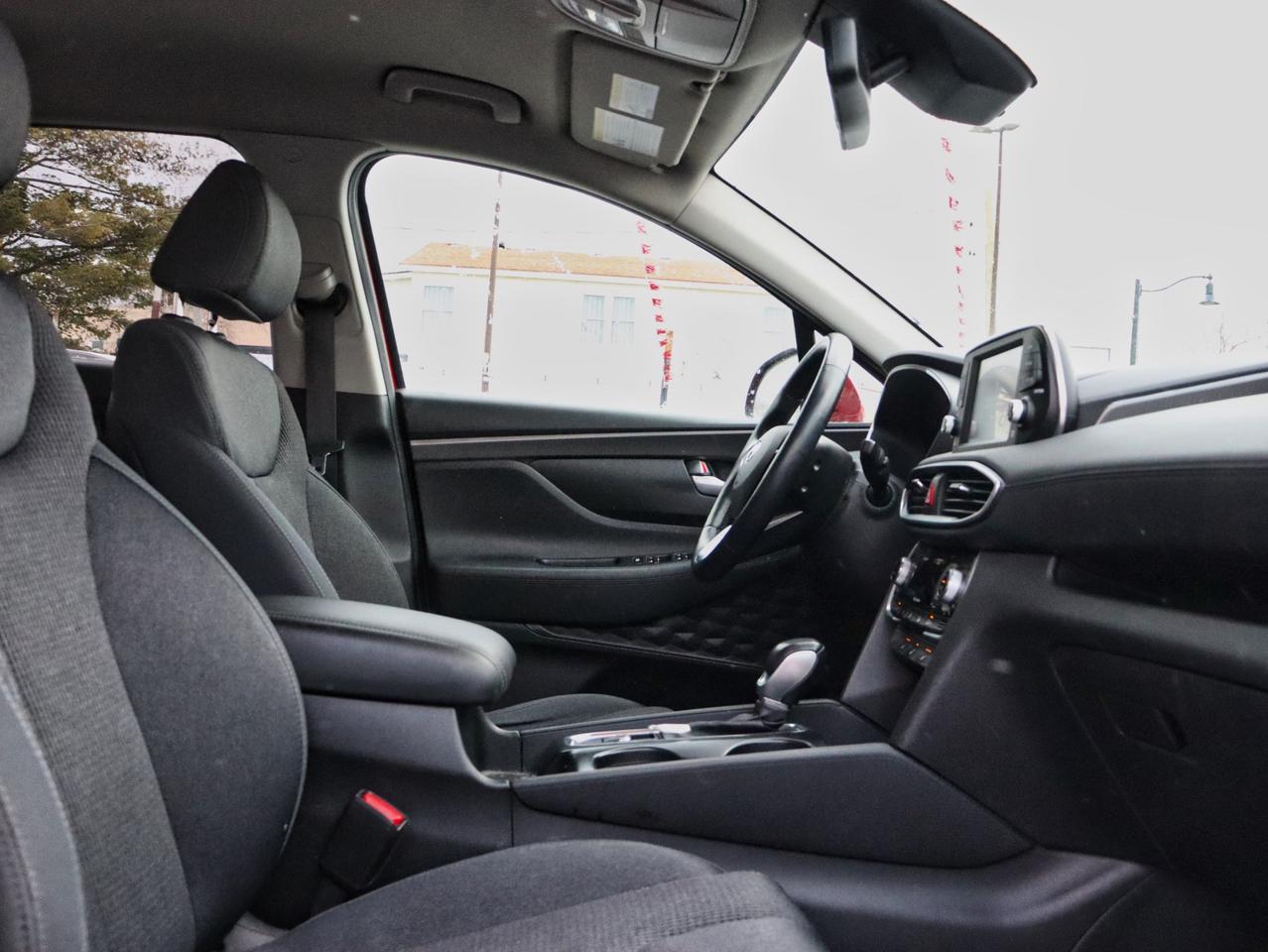2019 Hyundai Santa Fe SEL 2.4 AWD Photo