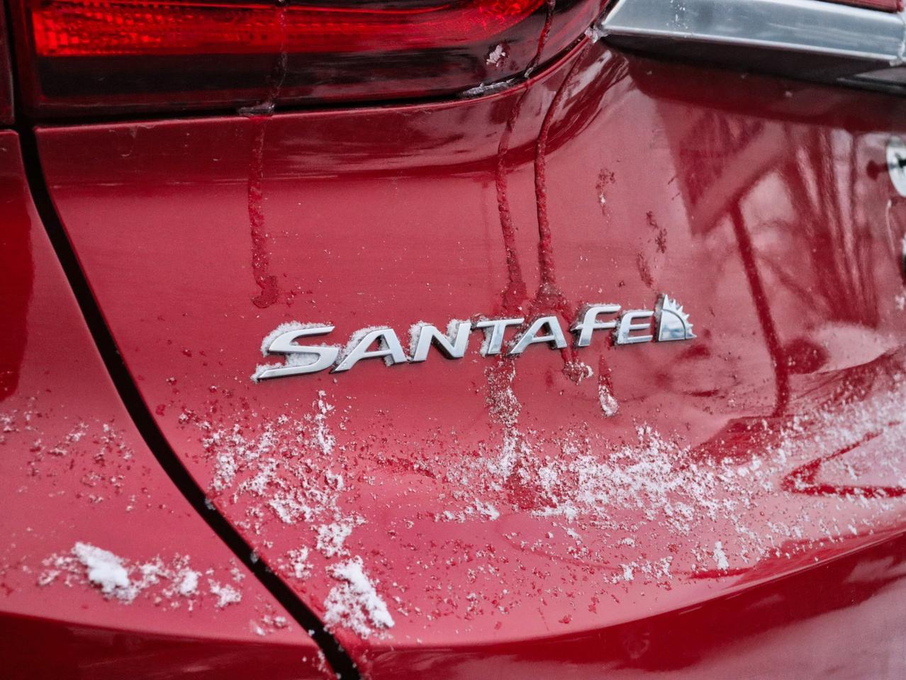 2019 Hyundai Santa Fe SEL 2.4 AWD Photo