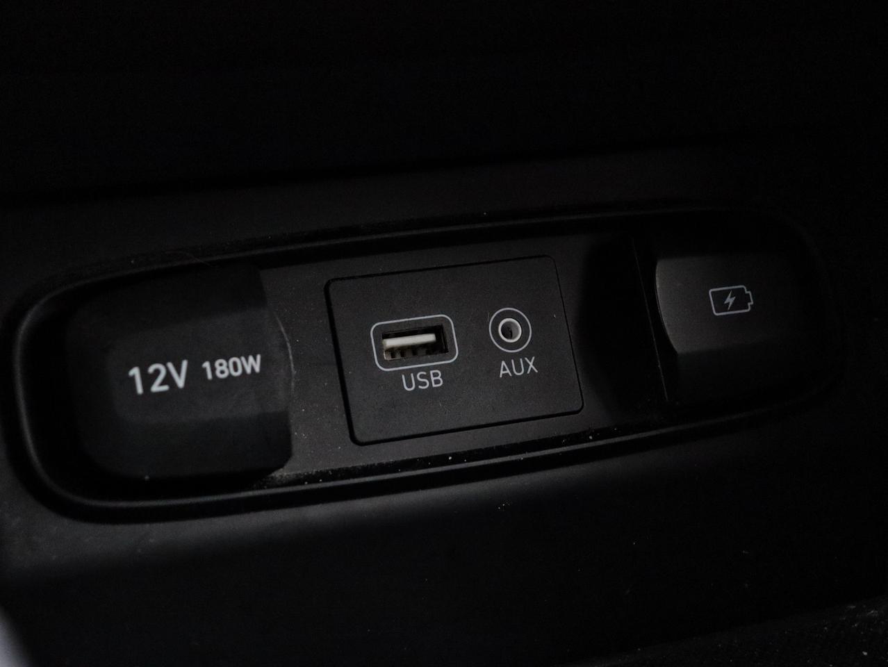 2019 Hyundai Santa Fe SEL 2.4 AWD Photo