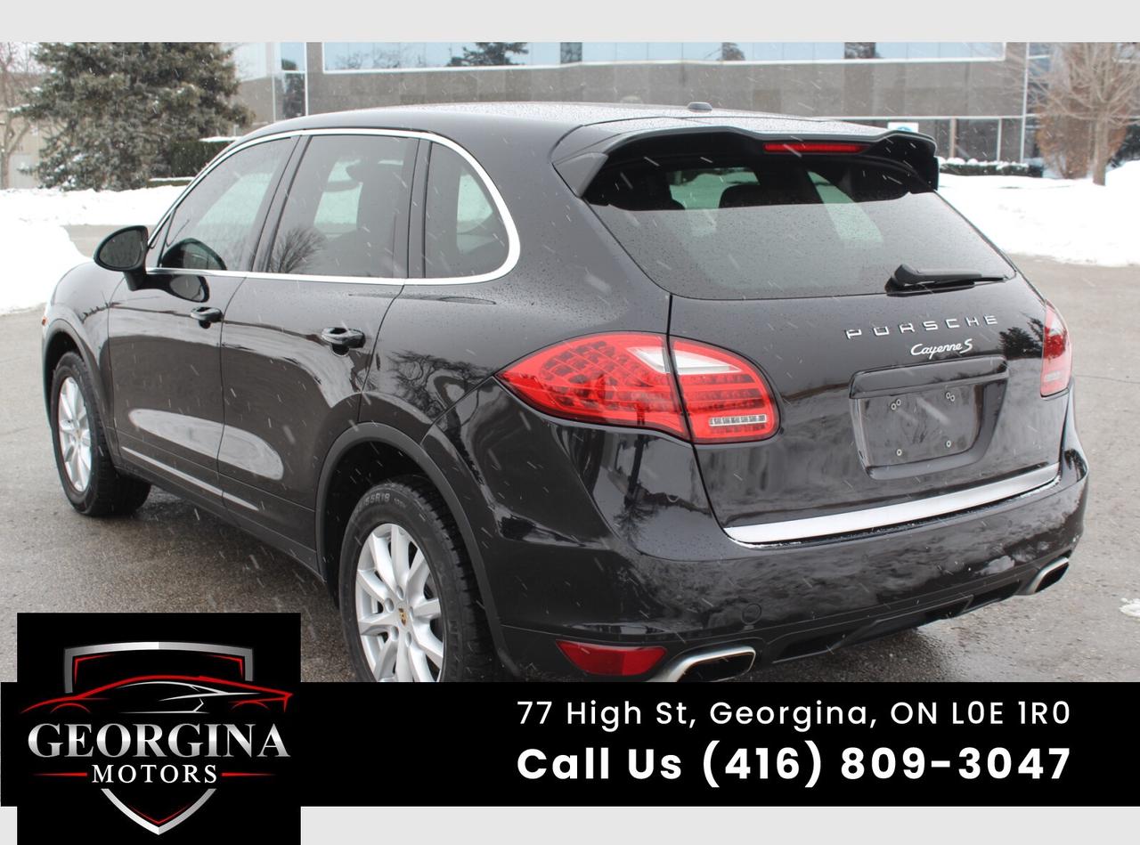 2011 Porsche Cayenne  Photo
