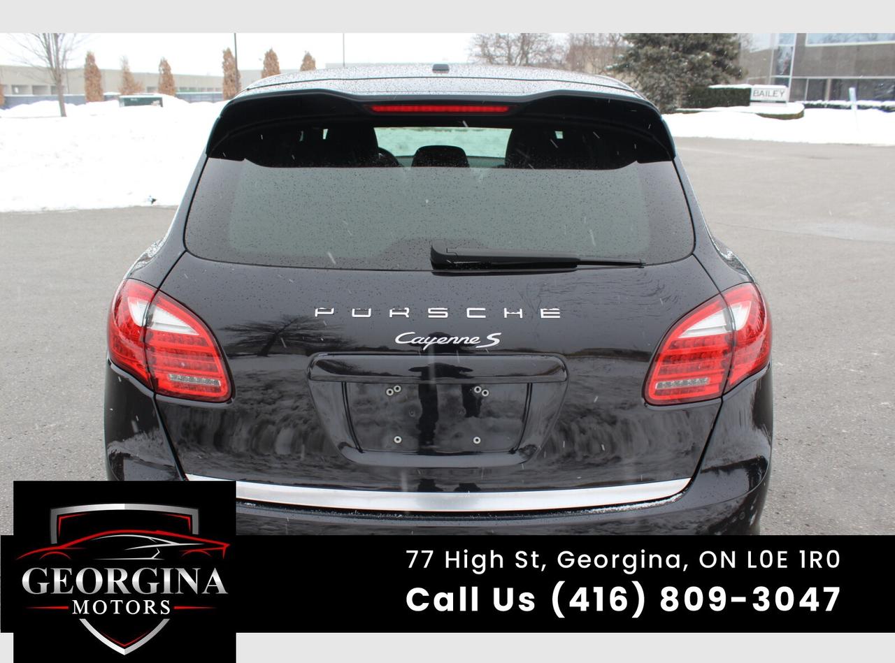 2011 Porsche Cayenne  Photo