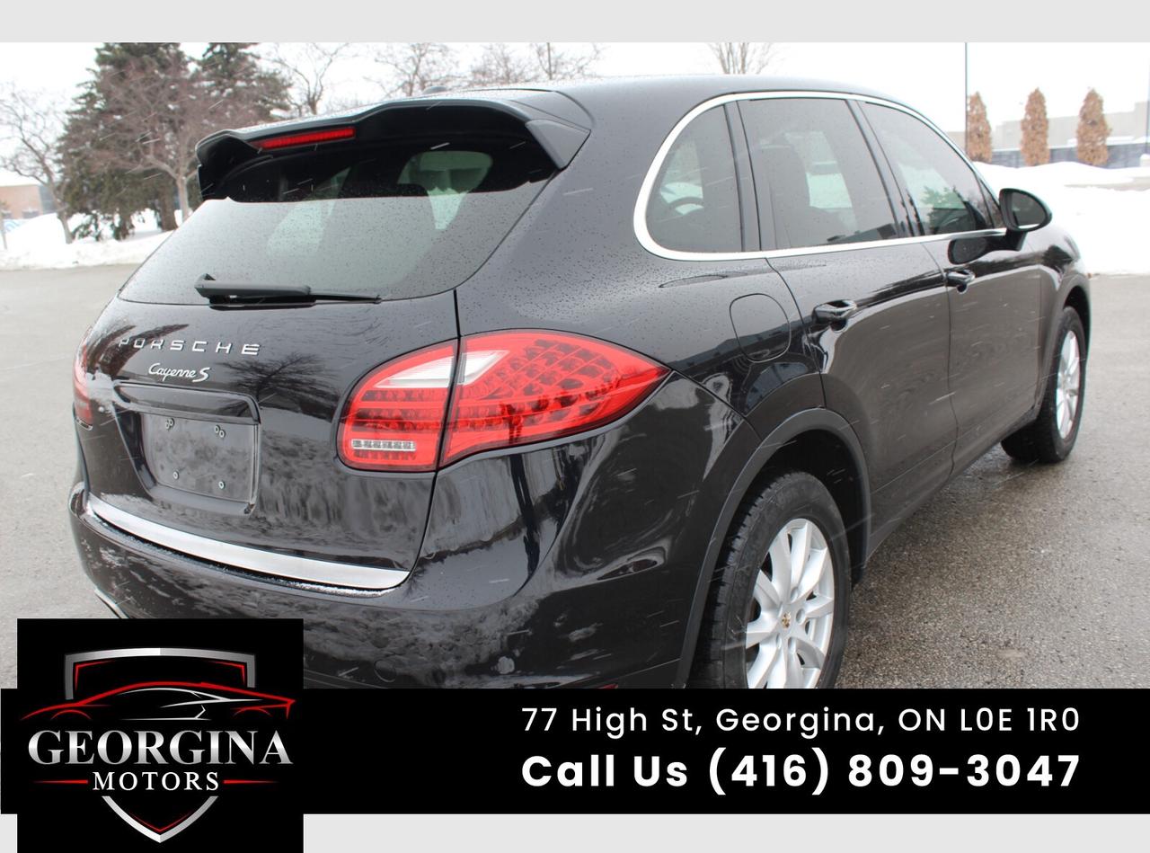 2011 Porsche Cayenne  Photo