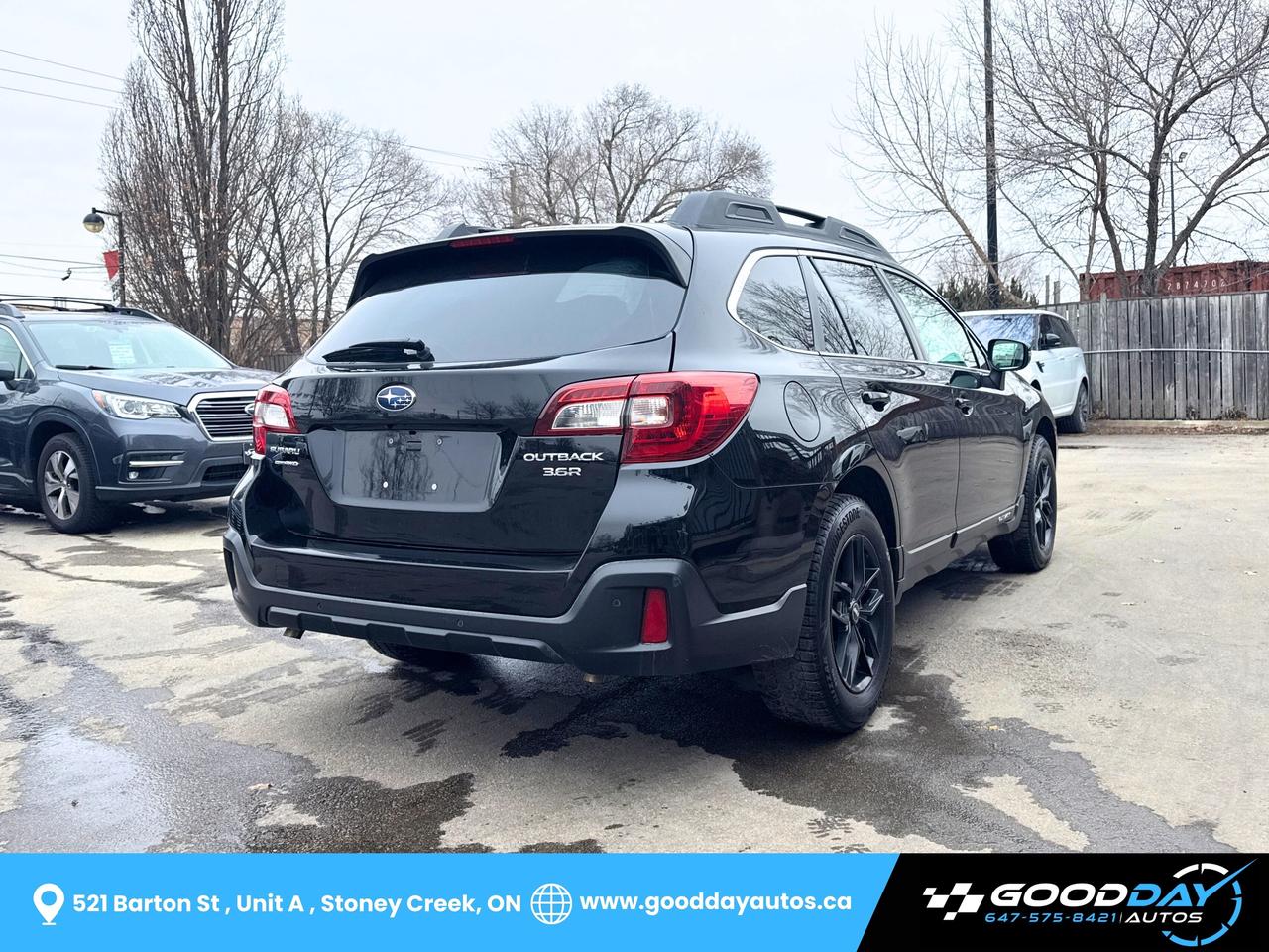 2019 Subaru Outback 3.6R Limited ONE OWNER TWO SETS OF TIRES & RIMS Photo