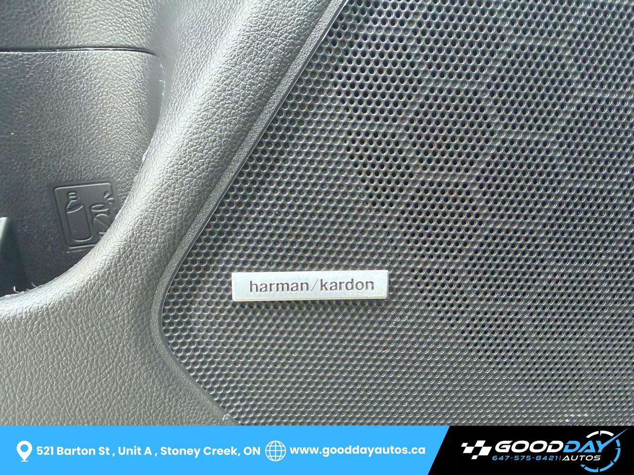 2019 Subaru Outback 3.6R Limited ONE OWNER TWO SETS OF TIRES & RIMS Photo