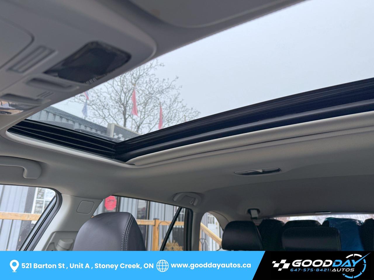 2019 Subaru Outback 3.6R Limited ONE OWNER TWO SETS OF TIRES & RIMS Photo