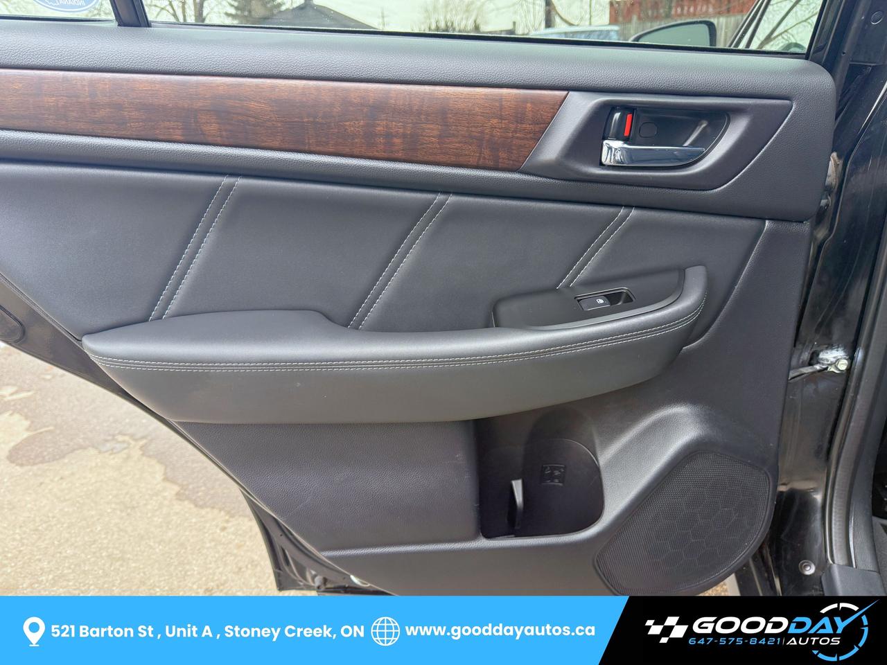 2019 Subaru Outback 3.6R Limited ONE OWNER TWO SETS OF TIRES & RIMS Photo