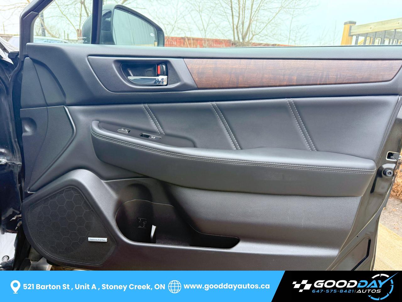 2019 Subaru Outback 3.6R Limited ONE OWNER TWO SETS OF TIRES & RIMS Photo