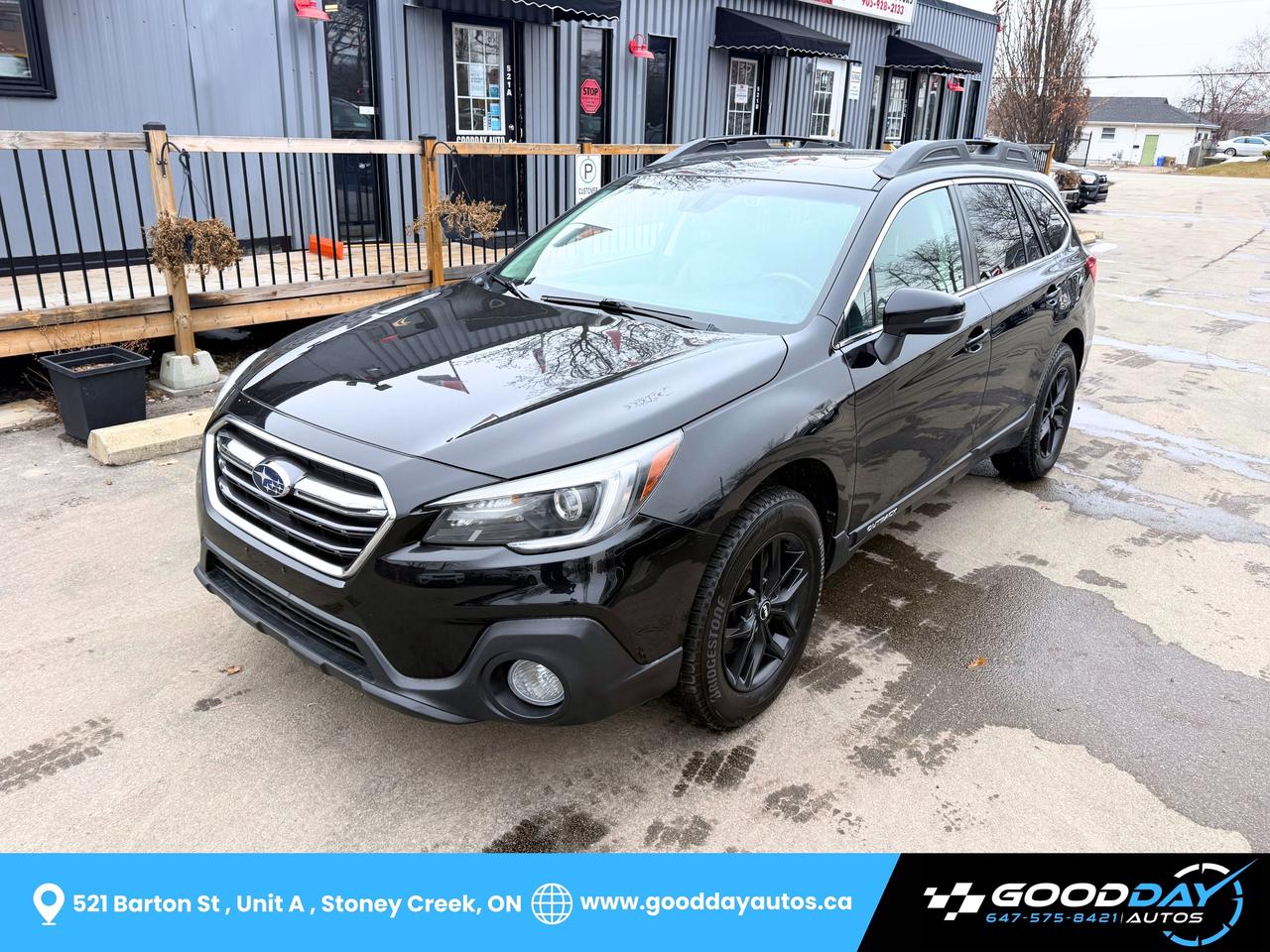 2019 Subaru Outback 3.6R Limited ONE OWNER TWO SETS OF TIRES & RIMS Photo
