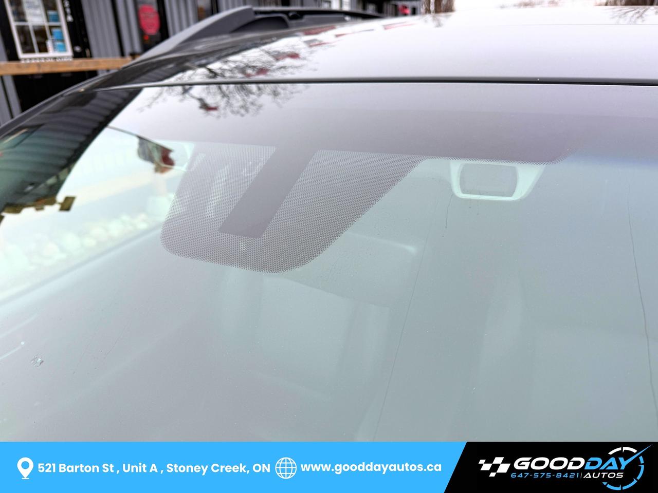 2019 Subaru Outback 3.6R Limited ONE OWNER TWO SETS OF TIRES & RIMS Photo