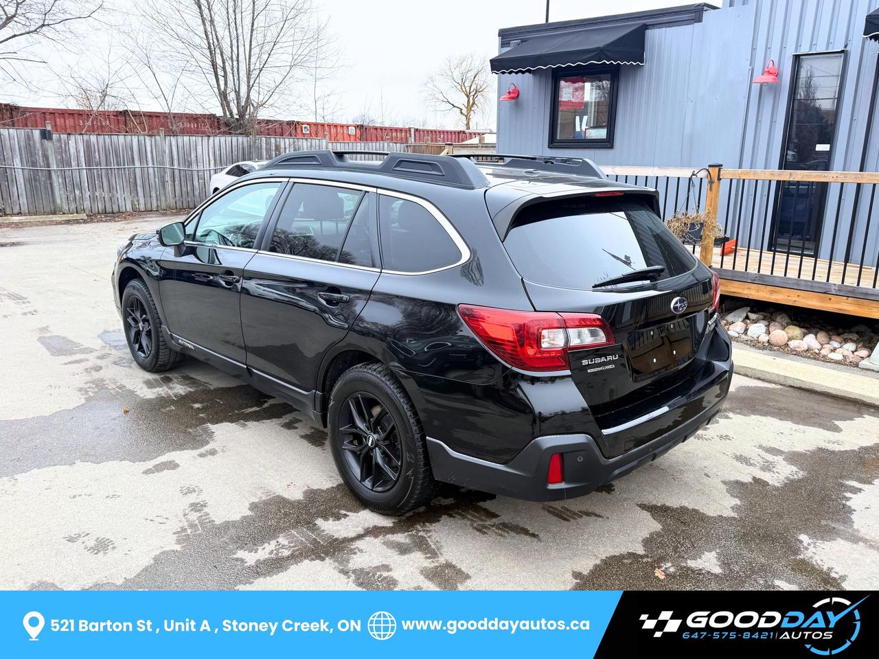 2019 Subaru Outback 3.6R Limited ONE OWNER TWO SETS OF TIRES & RIMS Photo