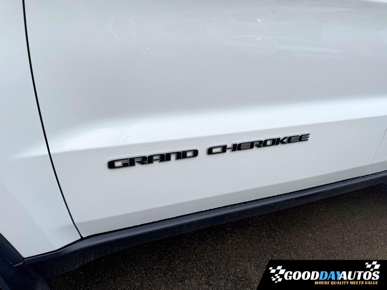 2019 Jeep Grand Cherokee Limited FULLY LOADED ONE OWNER CLEAN CARFAX MINT Photo
