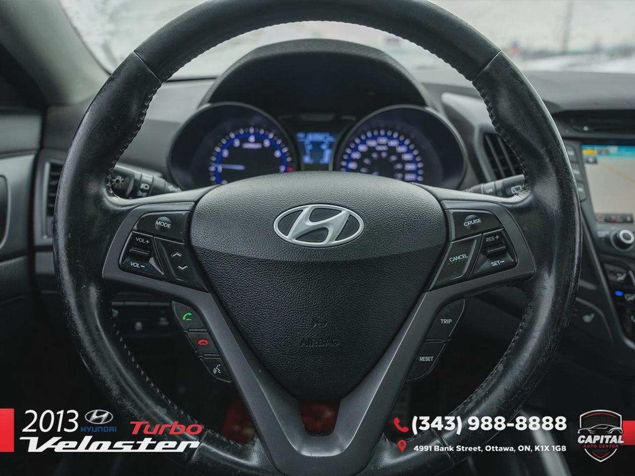 2013 Hyundai Veloster Turbo Sport Touring Photo