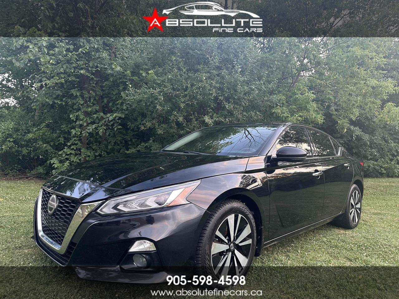 2019 Nissan ALTIMA AWD SV BLACK ON BLACK Photo