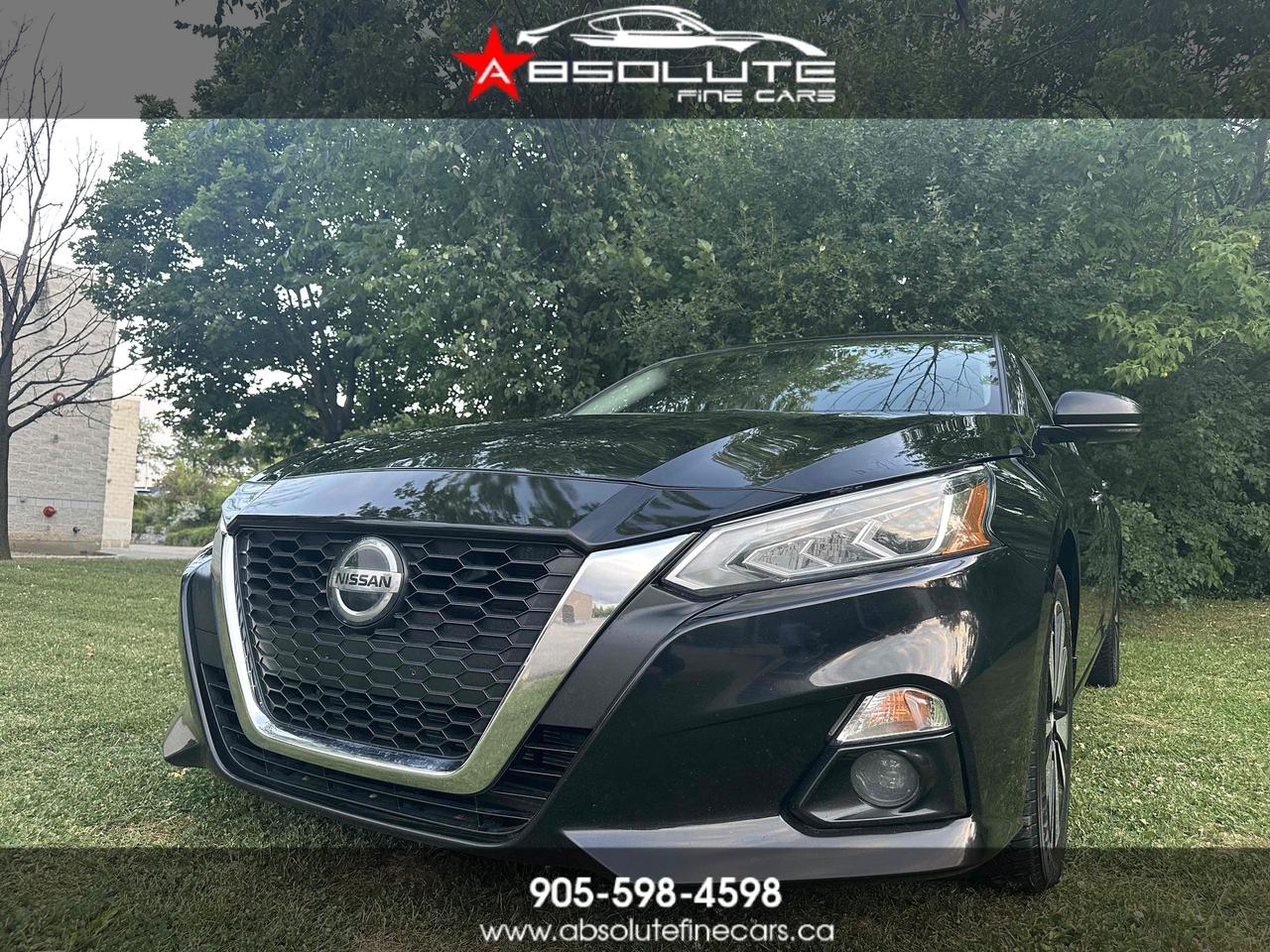 2019 Nissan ALTIMA AWD SV BLACK ON BLACK Photo