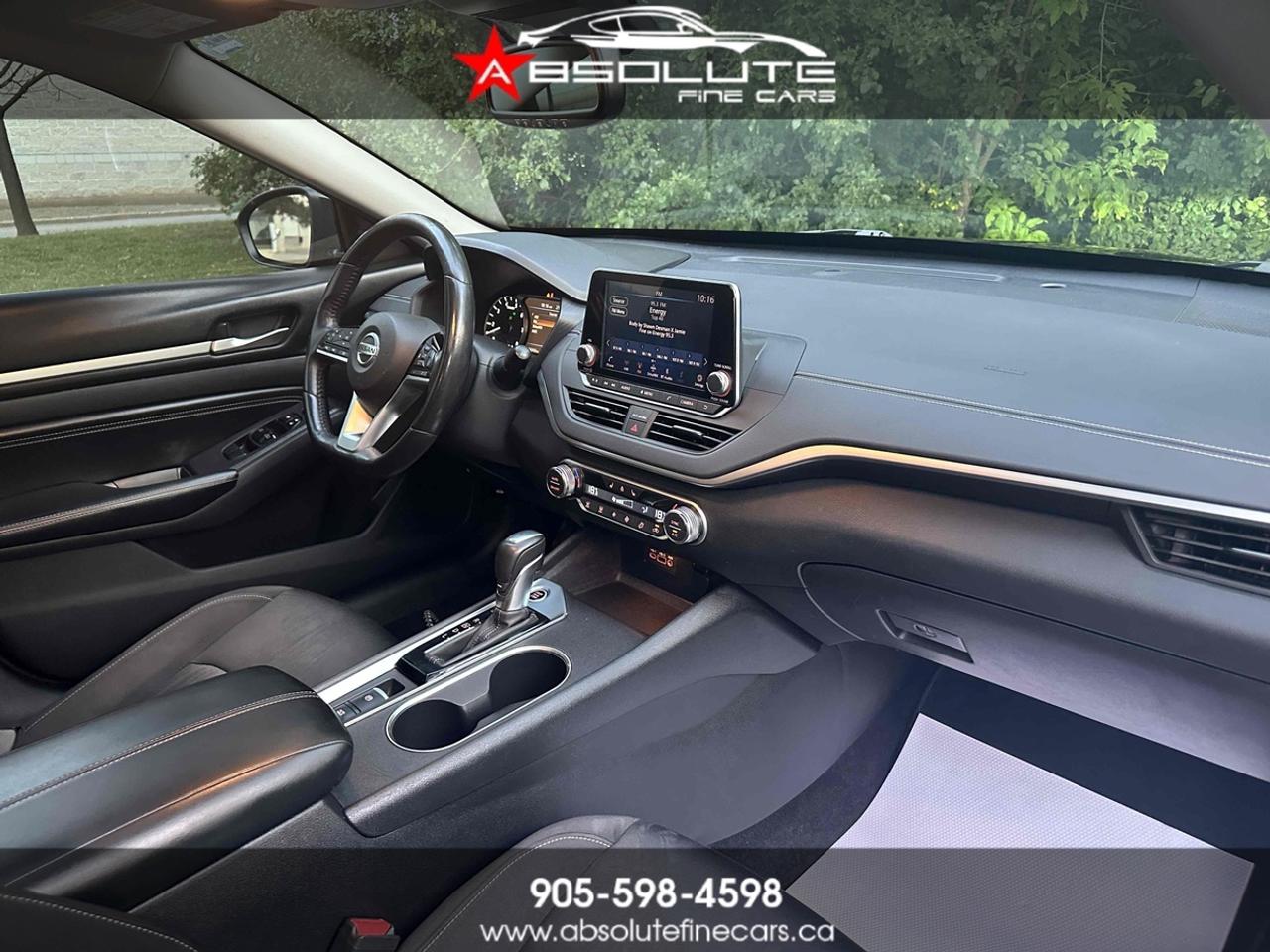 2019 Nissan ALTIMA AWD SV BLACK ON BLACK Photo
