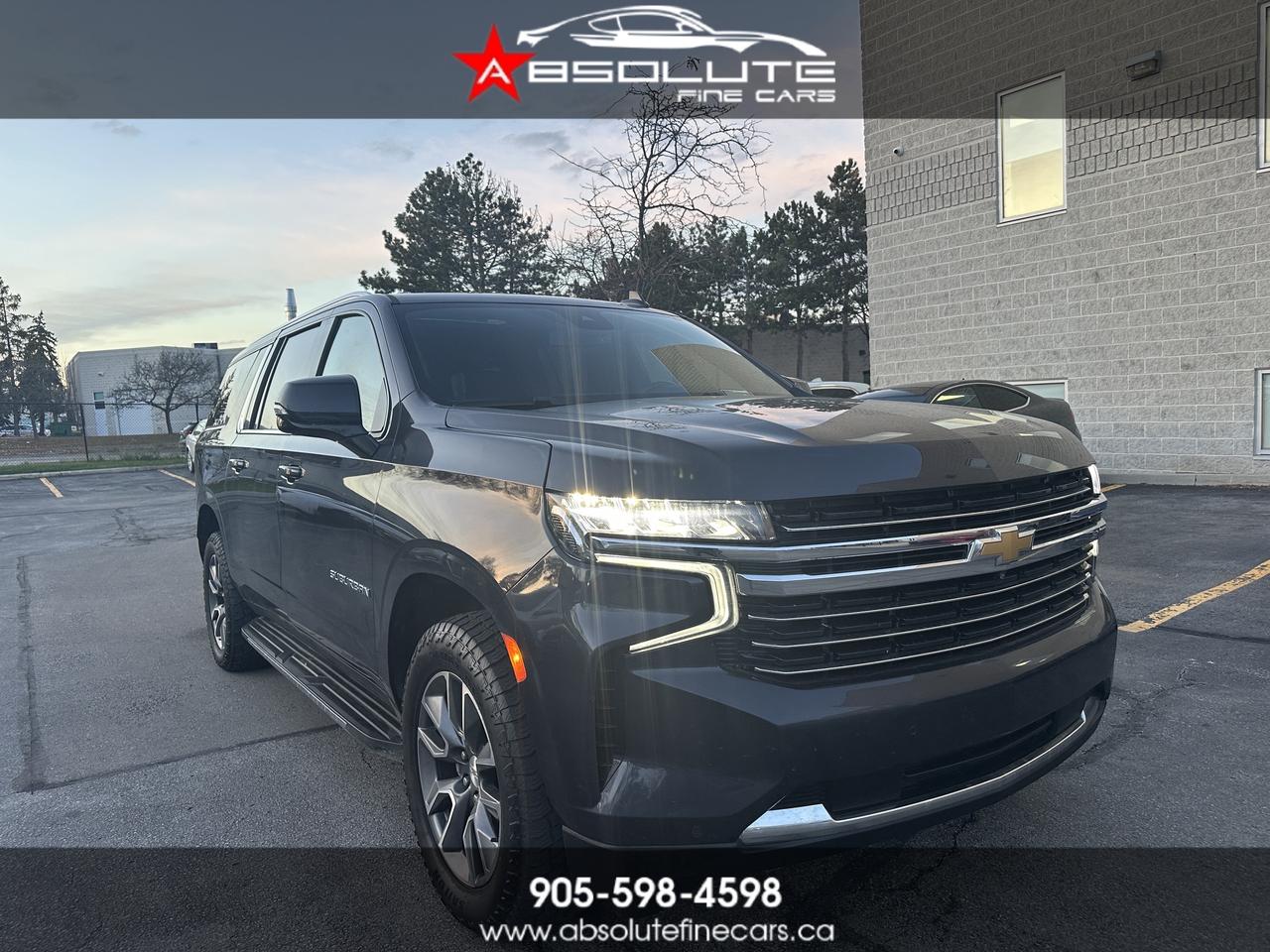 2023 Chevrolet Suburban LT Photo