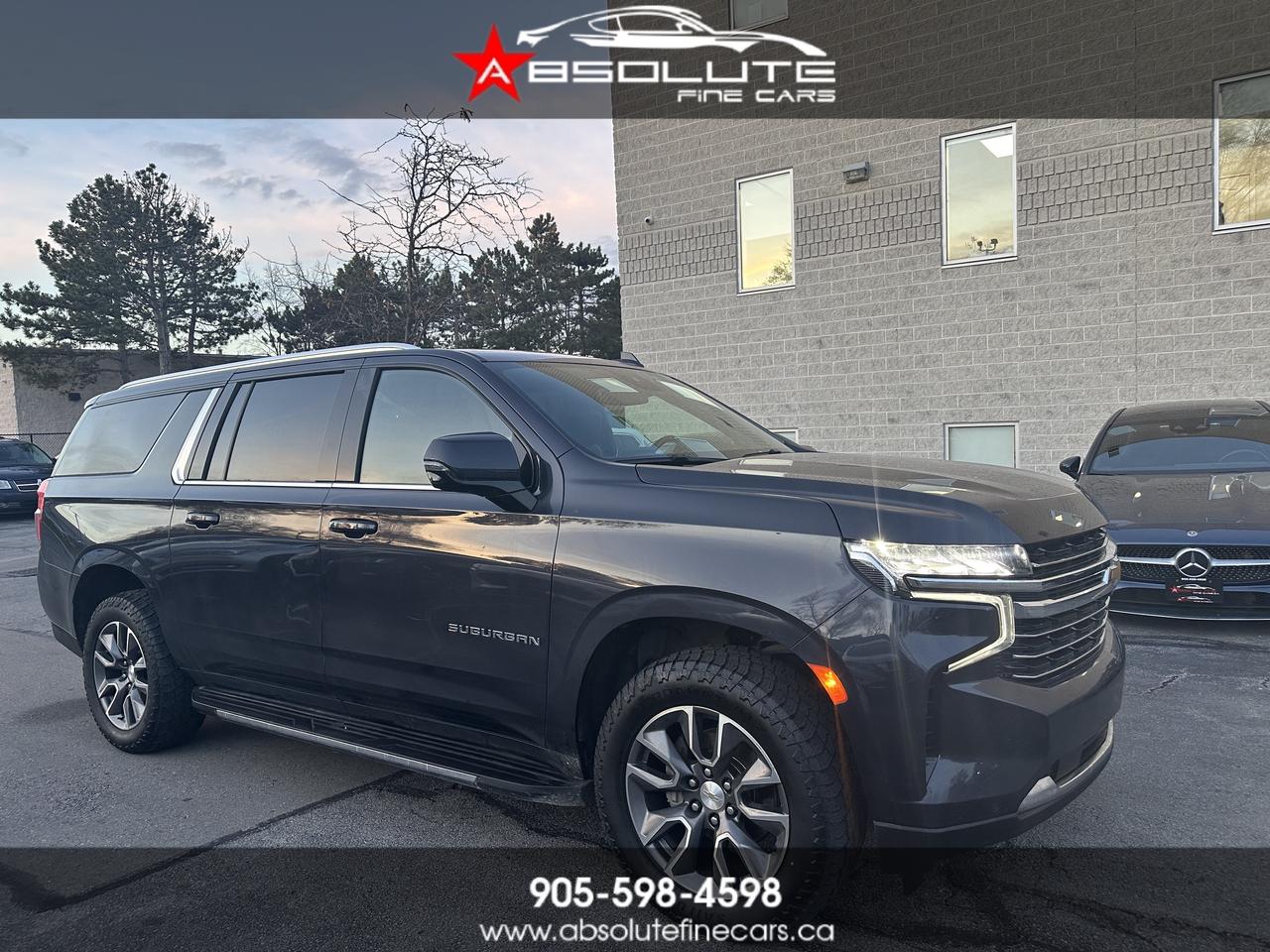 2023 Chevrolet Suburban LT Photo