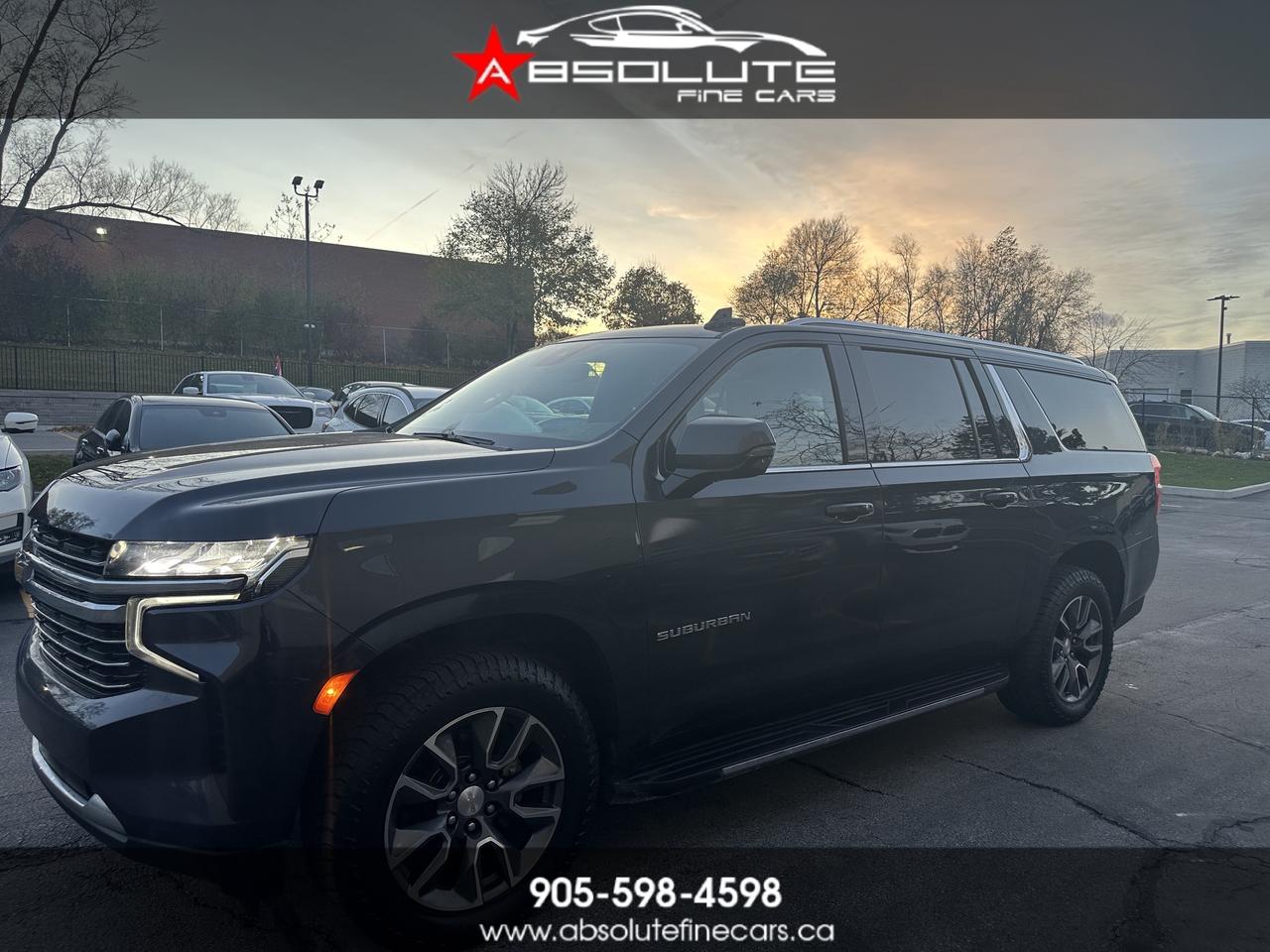 2023 Chevrolet Suburban LT Photo