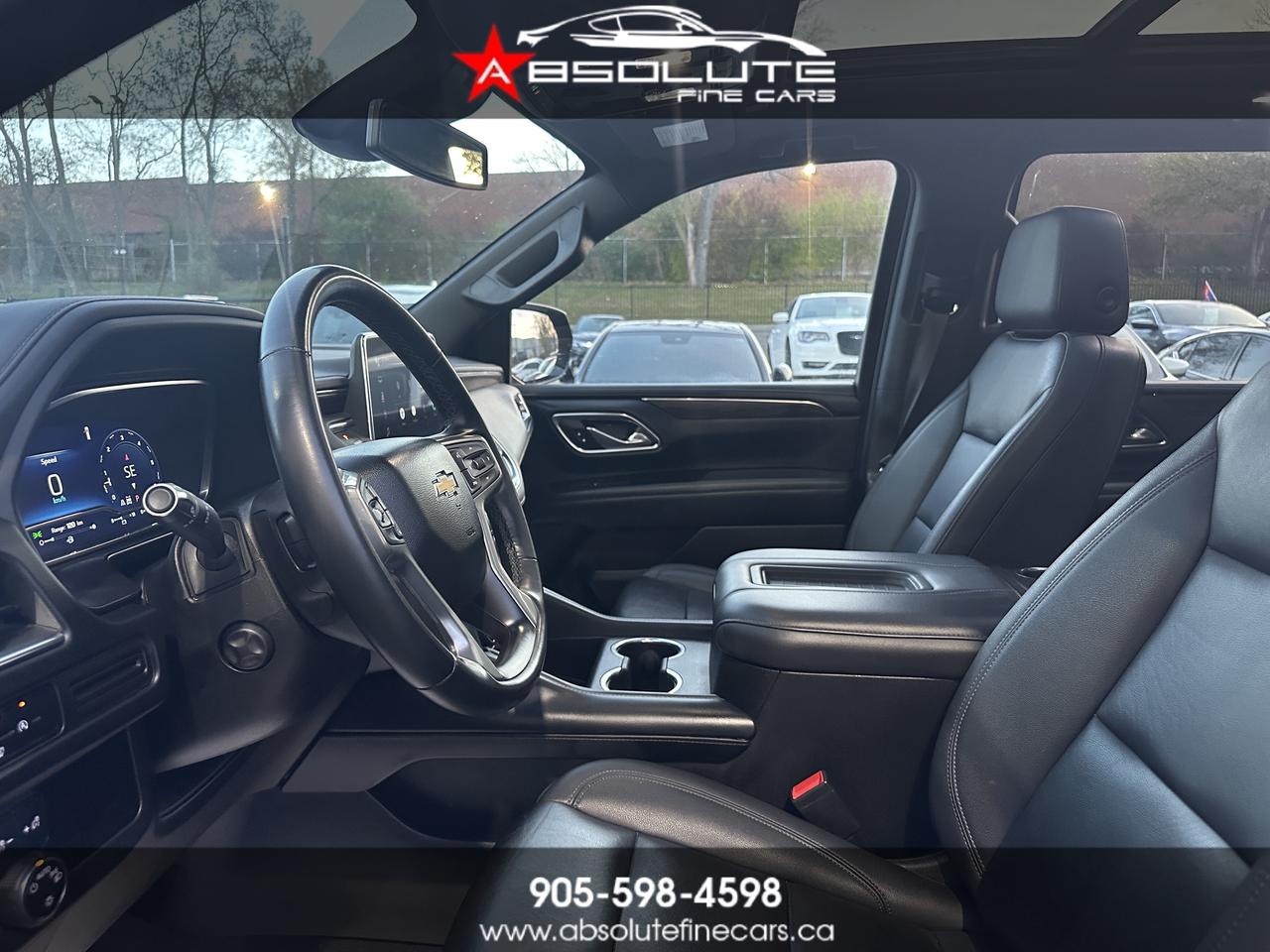 2023 Chevrolet Suburban LT Photo