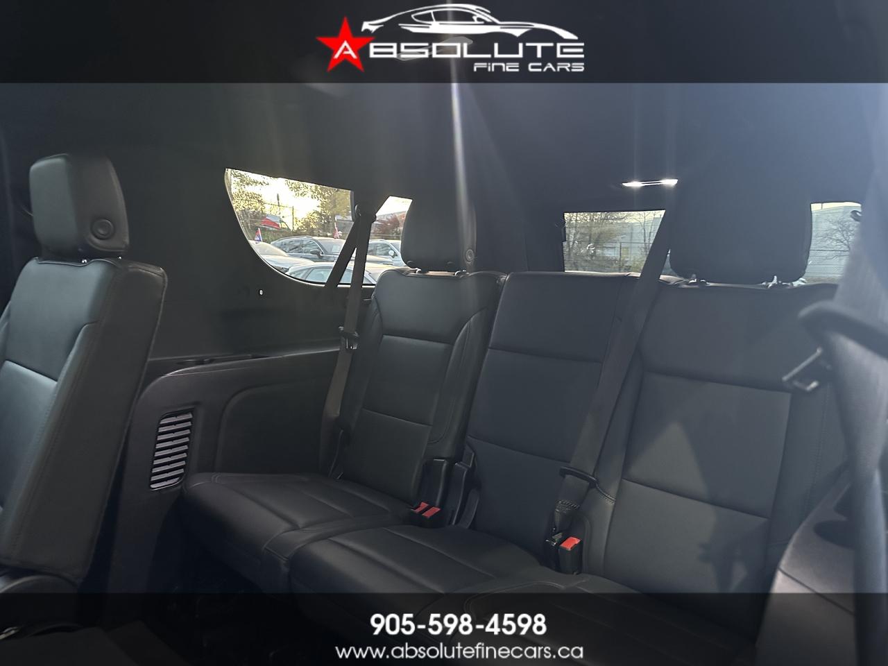 2023 Chevrolet Suburban LT Photo