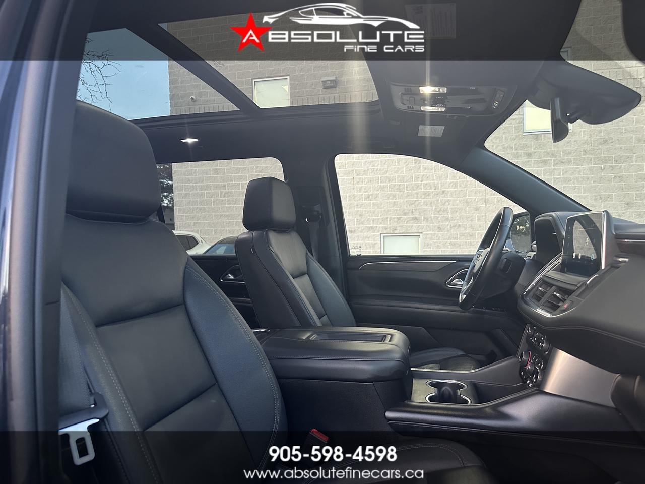 2023 Chevrolet Suburban LT Photo