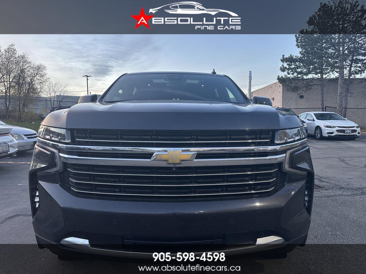 2023 Chevrolet Suburban LT Photo