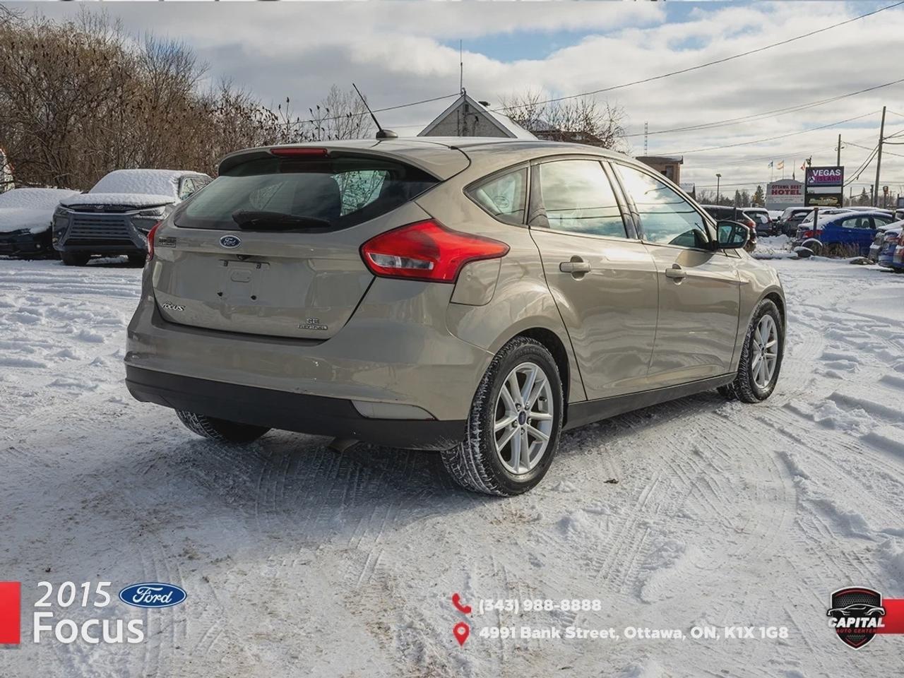 2015 Ford Focus SE Photo3