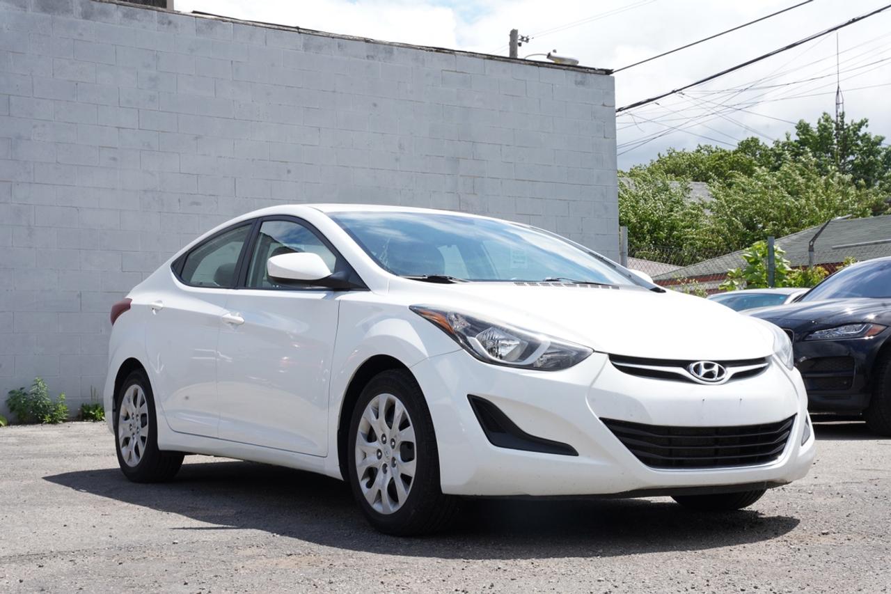 2015 Hyundai Elantra NAV/CAMERA/BLUETOOTH/USB/ APPLE CARPLAY/ NO ACCIDE Photo2