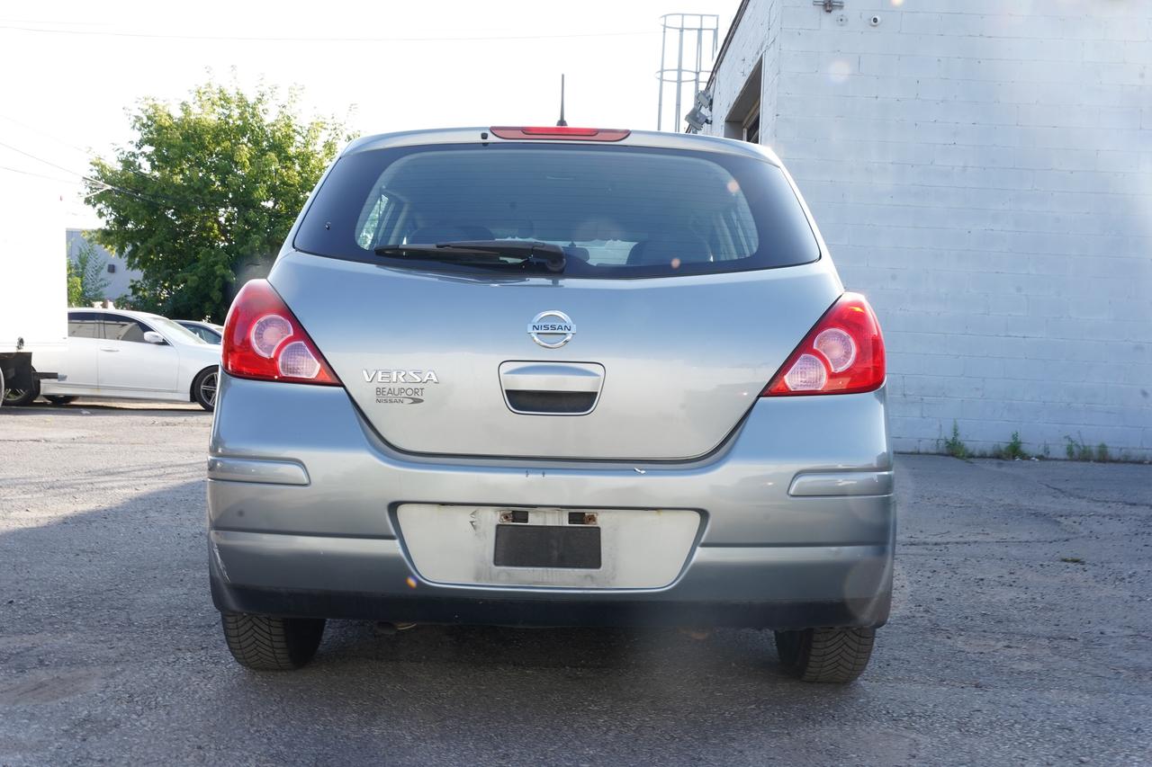 2009 Nissan Versa S/ VERY CLEAN/ FRESH TRADE Photo4