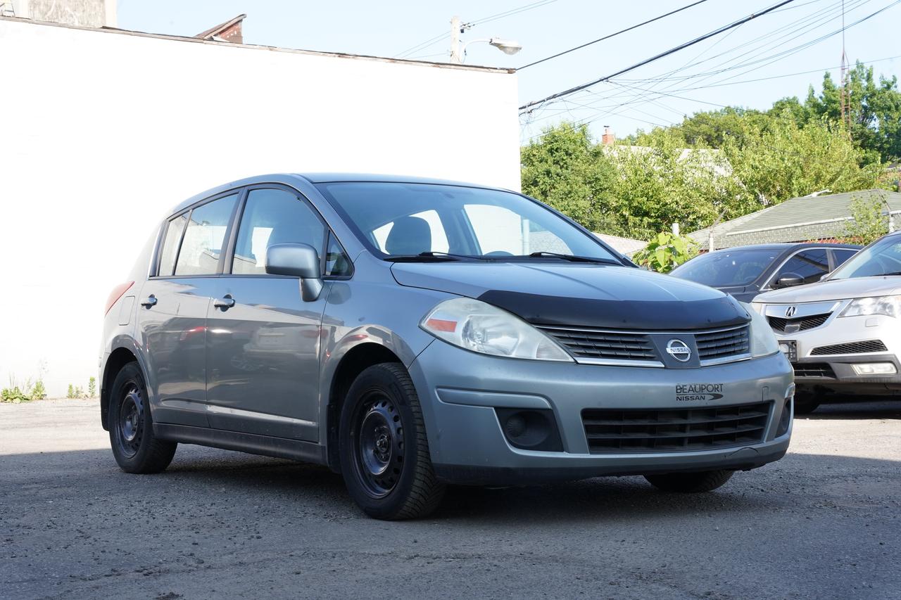 2009 Nissan Versa S/ VERY CLEAN/ FRESH TRADE Photo