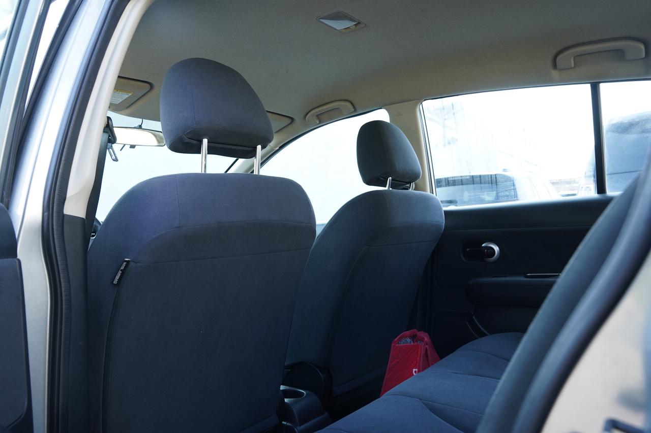 2009 Nissan Versa S/ VERY CLEAN/ FRESH TRADE Photo