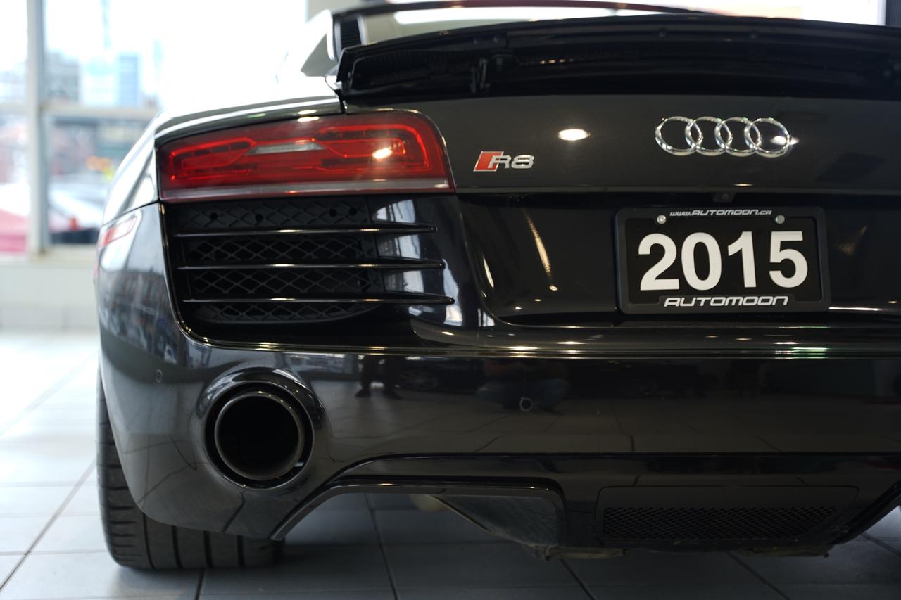 2015 Audi R8 CARBON PKG/V8/ AUTOMATIC Photo