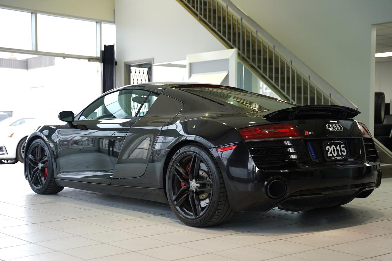 2015 Audi R8 CARBON PKG/V8/ AUTOMATIC Photo