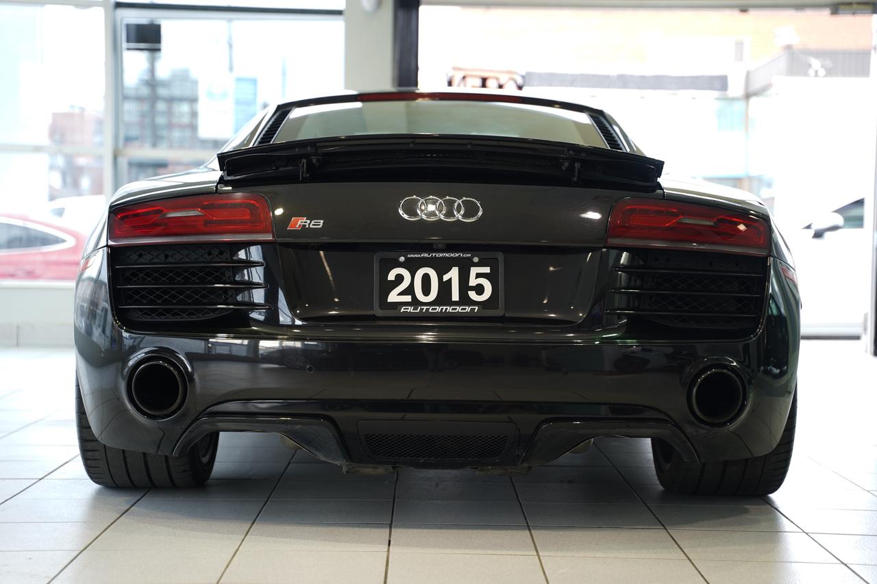2015 Audi R8 CARBON PKG/V8/ AUTOMATIC Photo