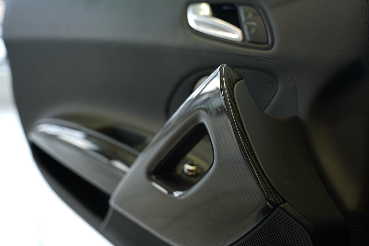 2015 Audi R8 CARBON PKG/V8/ AUTOMATIC Photo