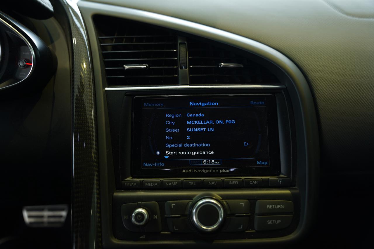 2015 Audi R8 CARBON PKG/V8/ AUTOMATIC Photo