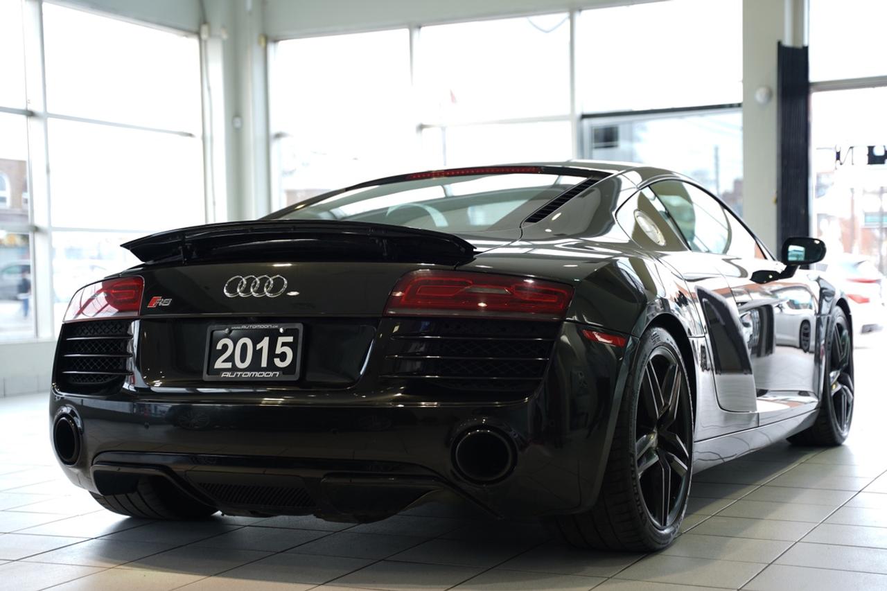 2015 Audi R8 CARBON PKG/V8/ AUTOMATIC Photo